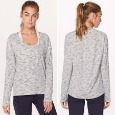 LULULEMON MEANT TO MOVE LONG SLEEVE size 6/8...EUC - photo 3