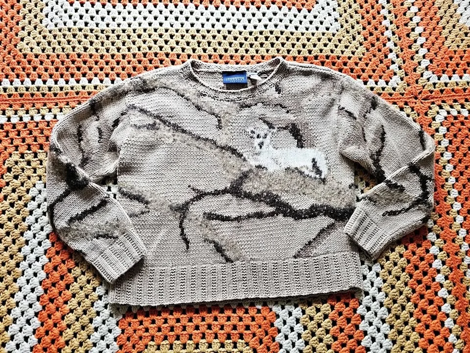 Vintage Animal Landscape Knit Beige Cropped Sweater
