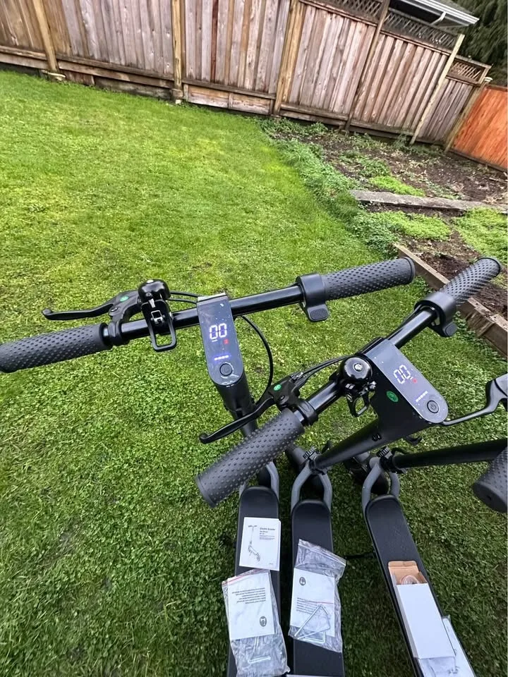 W6 E-Scooter 3 available image indicator(3)