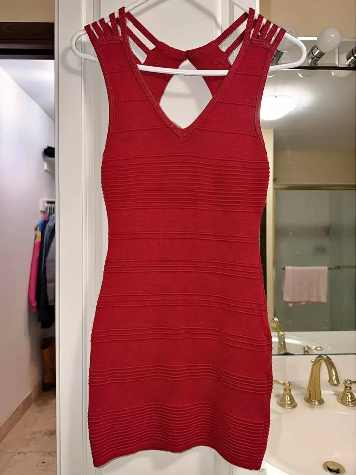 Closet clean-out! Gorgeous dresses, just in time for the holiday