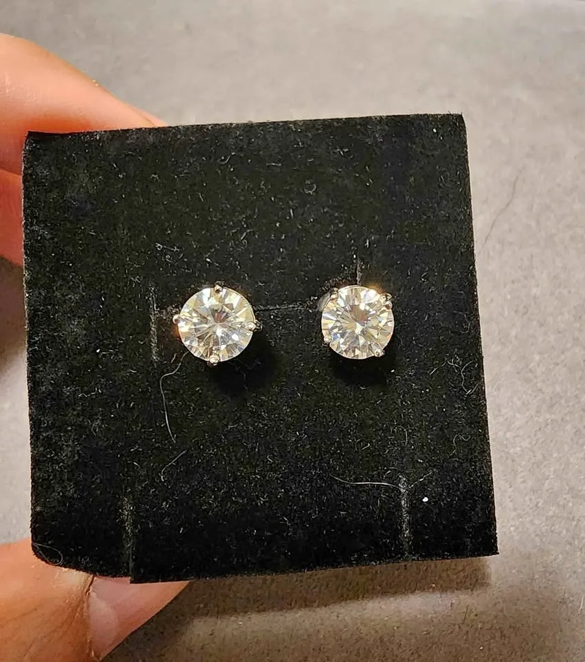 New Moissanite earrings 1 carat each