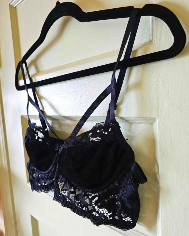 Size M Killstar black velvet and lace goth bra bralette - photo 2