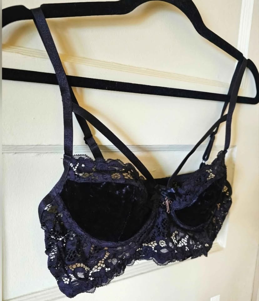 Size M Killstar black velvet and lace goth bra bralette - photo 3