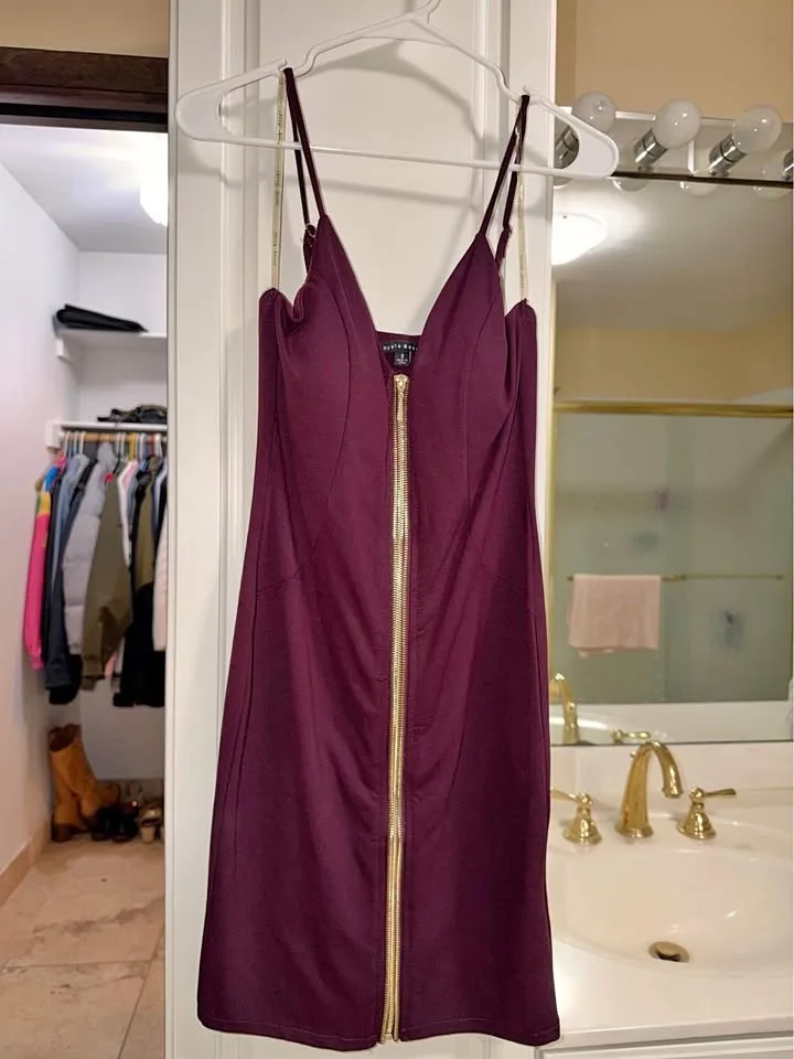 Cute dresses for sale — just in time for the holidays! ✨👗