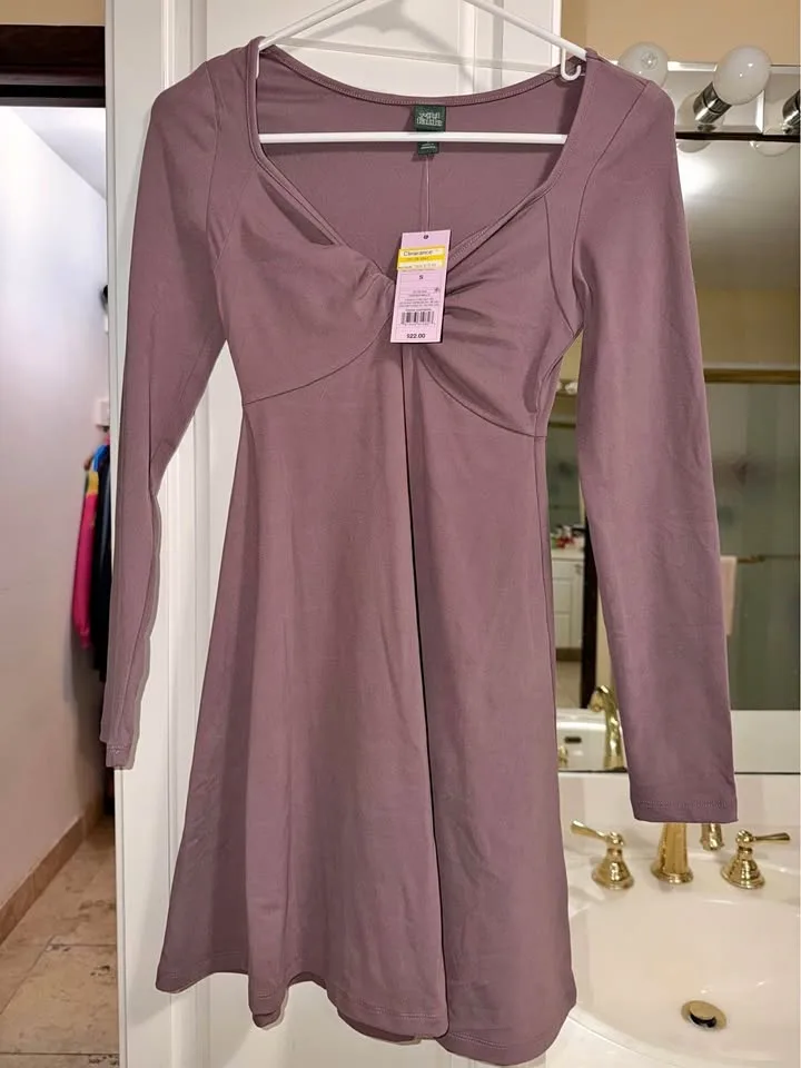 fect dresses at perfect prices… just in time for the holidays! 💕