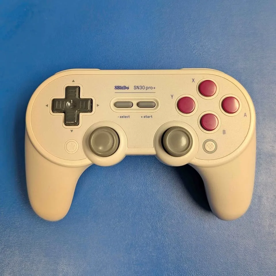 8bitdo SN30 Pro+ in classic Gameboy colorway
