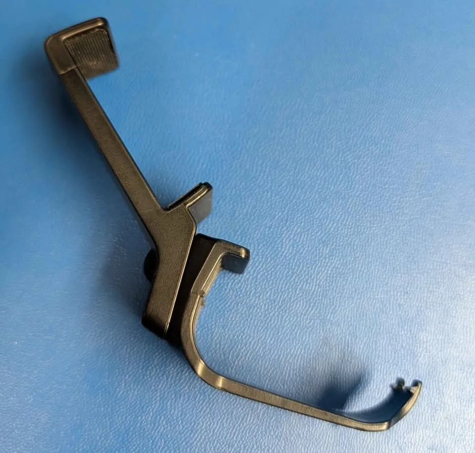 8bitdo SN30 Pro+ in classic Gameboy colorway image indicator(5)