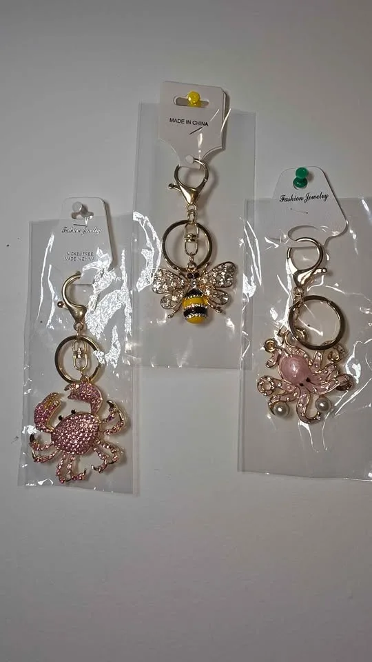 Luxury sparkling keychains image indicator(4)