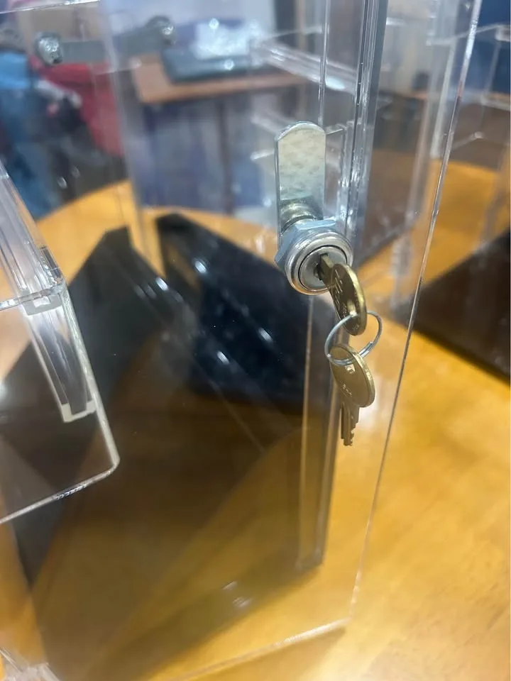 Acrylic Locking Jewelry Display Case image indicator(5)