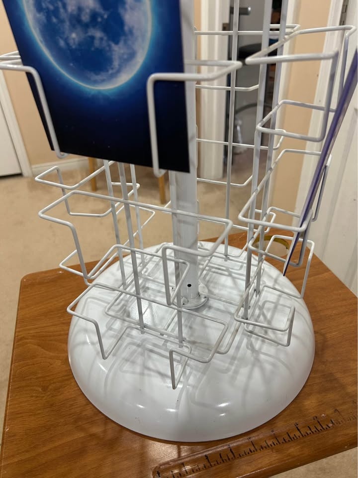20-Pocket Rotating Metal Postcard / Greeting Card Rack - photo 4