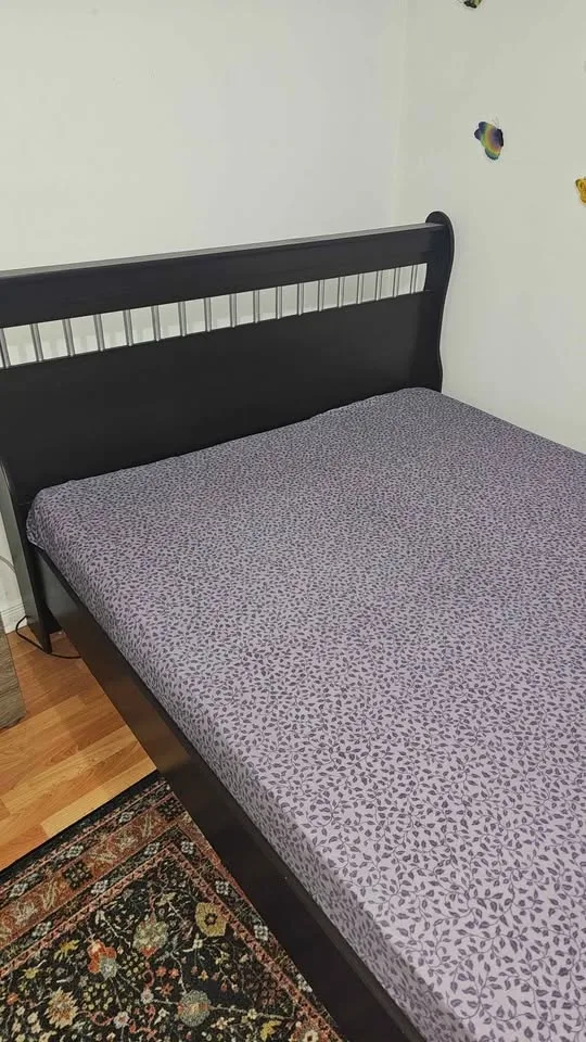 Queen bed with mattress for sale image indicator(2)