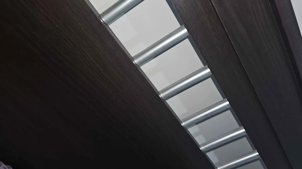 Queen bed with mattress for sale image indicator(5)