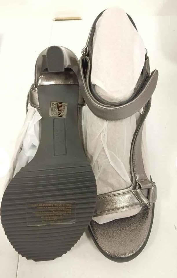 DKNY Women's Open Toe Fashion Pump Heel Sandal - photo 3