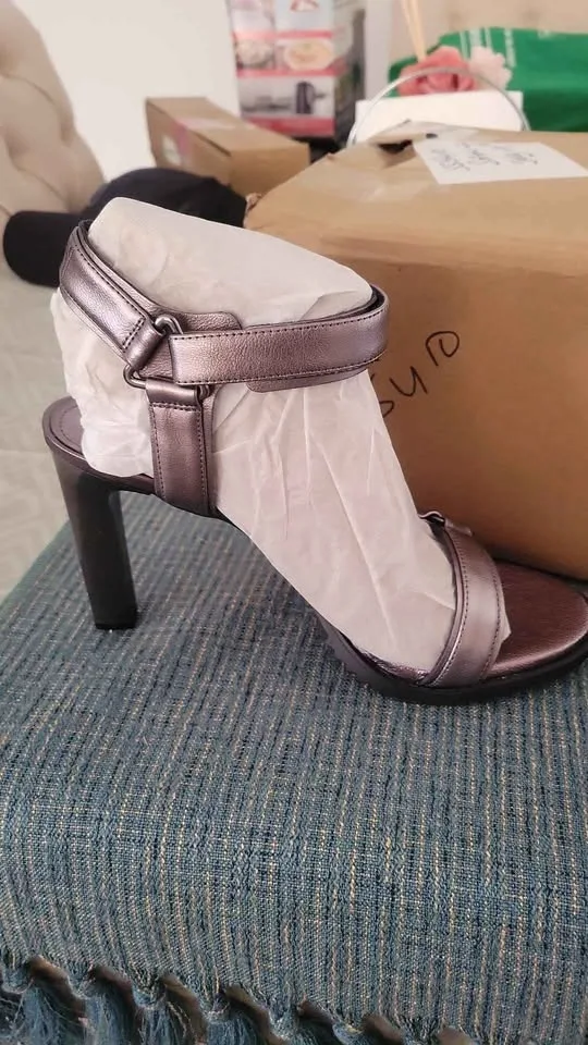 DKNY Women's Open Toe Fashion Pump Heel Sandal image indicator(5)