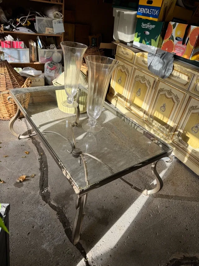 Metal & Glass Coffee Table – Includes 2 Large Decorative Vases