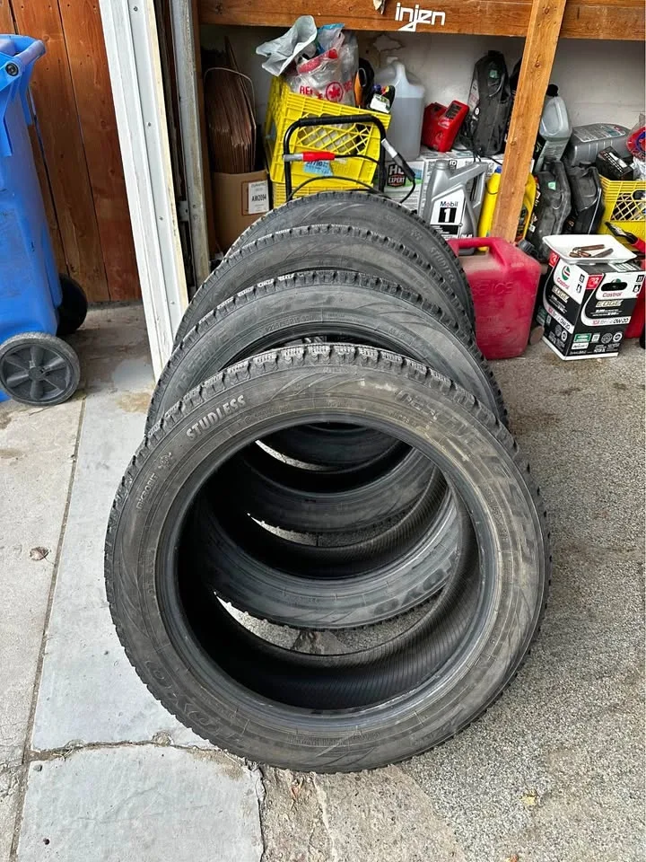 225/55/19 Toyo observe winter tires