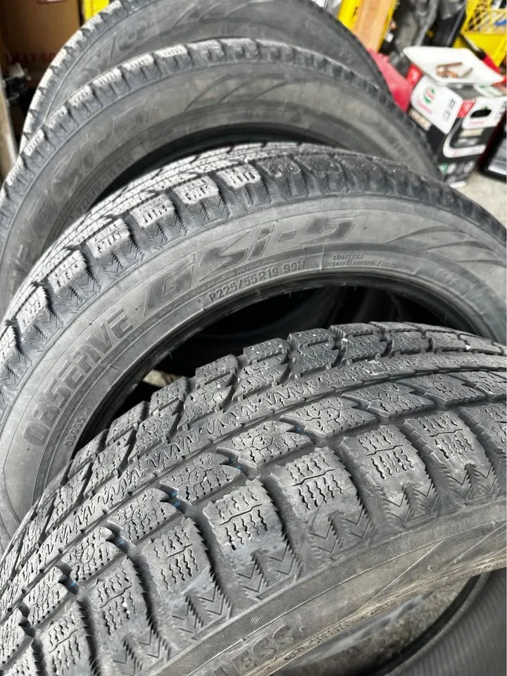 225/55/19 Toyo observe winter tires image indicator(3)