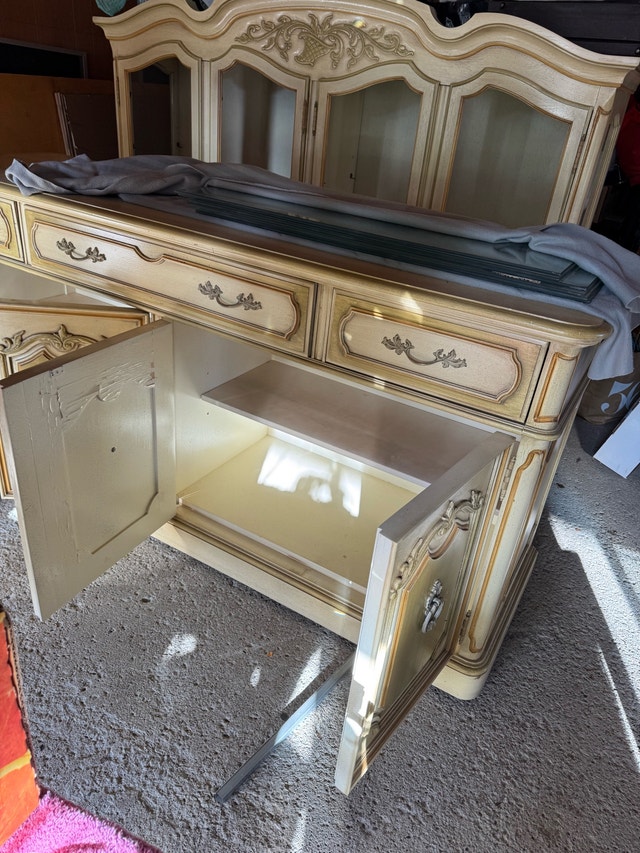 Vintage French Provincial Hutch + Credenza Set - photo 3