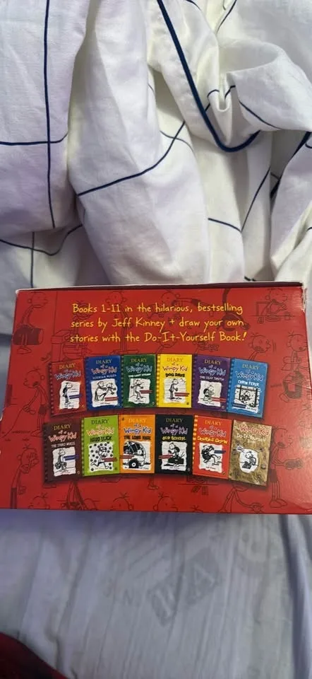 Wimpy Kid Box Set – 12 Books Total (1–11 + DIY) Great Condition image indicator(2)