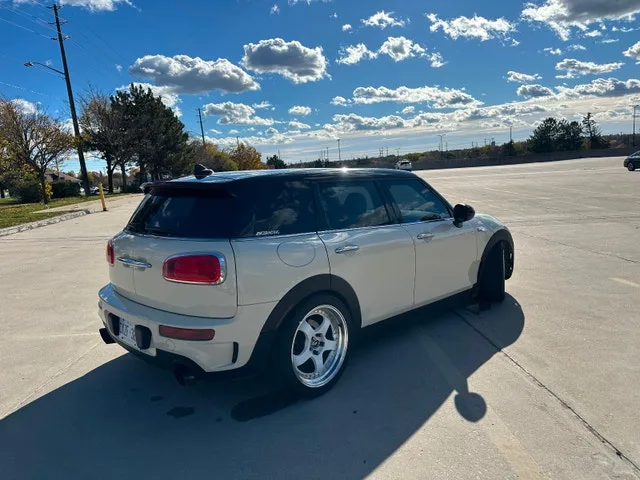 2017 Mini Cooper S Clubman All4 image indicator(2)