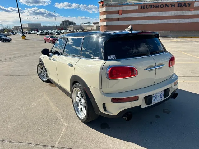 2017 Mini Cooper S Clubman All4 image indicator(4)