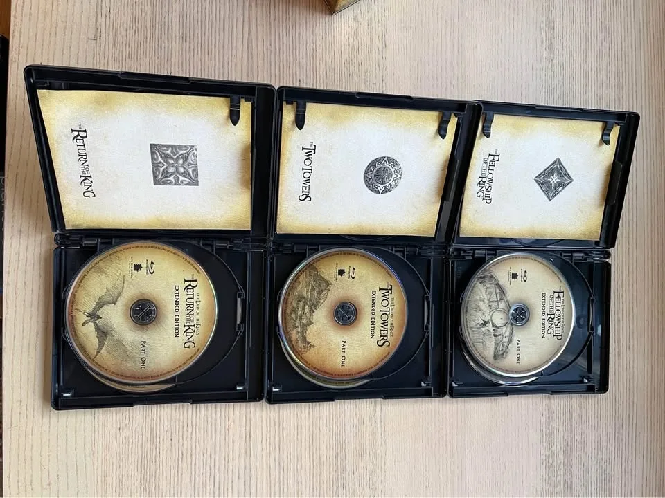 Lord of the Rings Blue Ray Extended Edition Set image indicator(4)