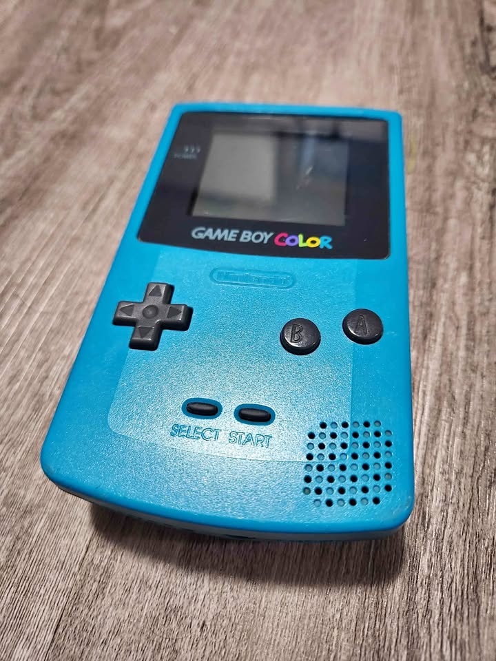 Nintendo Game Boy Color – Teal | Great Condition | Tested & Work