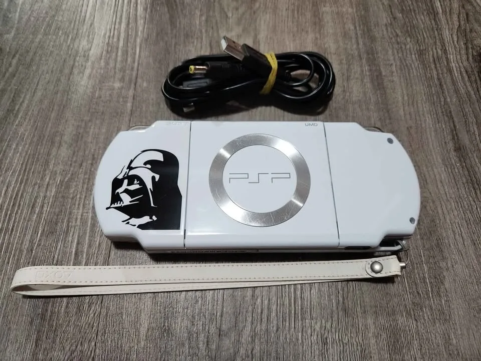 PSP 2000 – Darth Vader Limited Edition – Modded - 128GB image indicator(5)