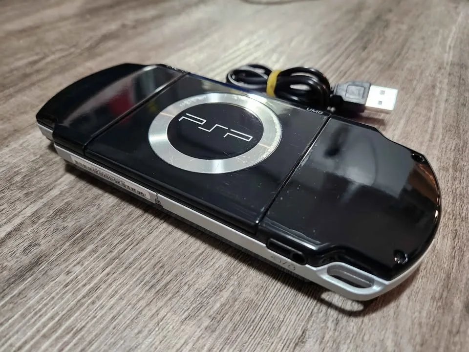 PSP 2000 – Modded (Latest Custom Firmware, Nov 2025) – 128GB image indicator(5)