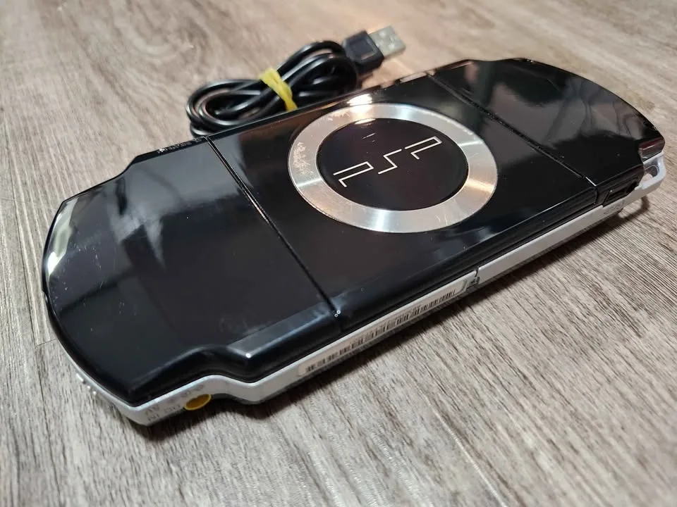 PSP 2000 – Modded (Latest Custom Firmware, Nov 2025) – 128GB image indicator(6)