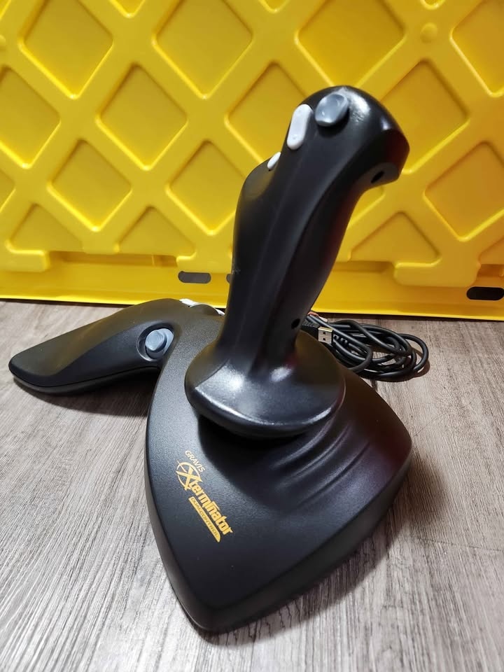 Gravis Xterminator Dual Control Joystick - photo 2