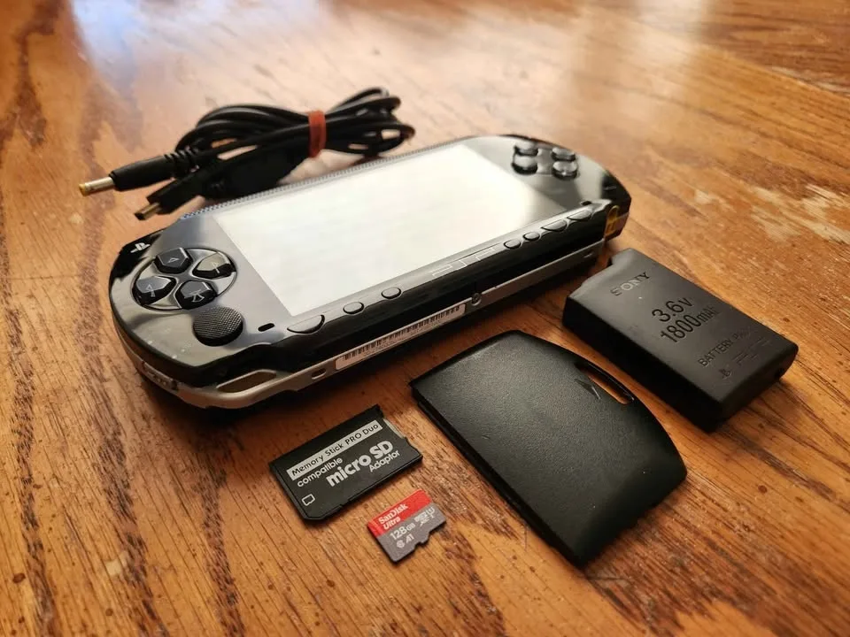 PSP 1000 – Modded (Latest Custom Firmware, Nov 2025) – 128GB image indicator(2)