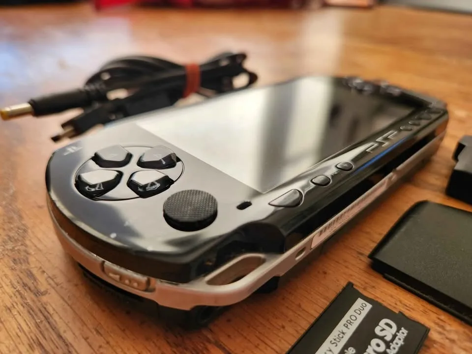 PSP 1000 – Modded (Latest Custom Firmware, Nov 2025) – 128GB image indicator(3)