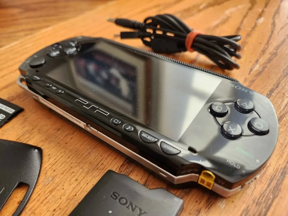 PSP 1000 – Modded (Latest Custom Firmware, Nov 2025) – 128GB image indicator(4)