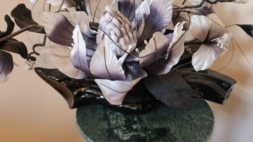 Dark grey Silk floral arrangement - photo 2