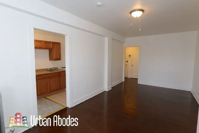 Studio 1 Bath Apartment image indicator(6)