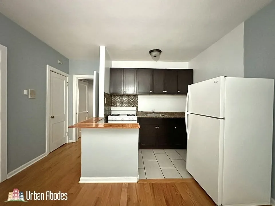 1 Bed 1 Bath Apartment image indicator(3)