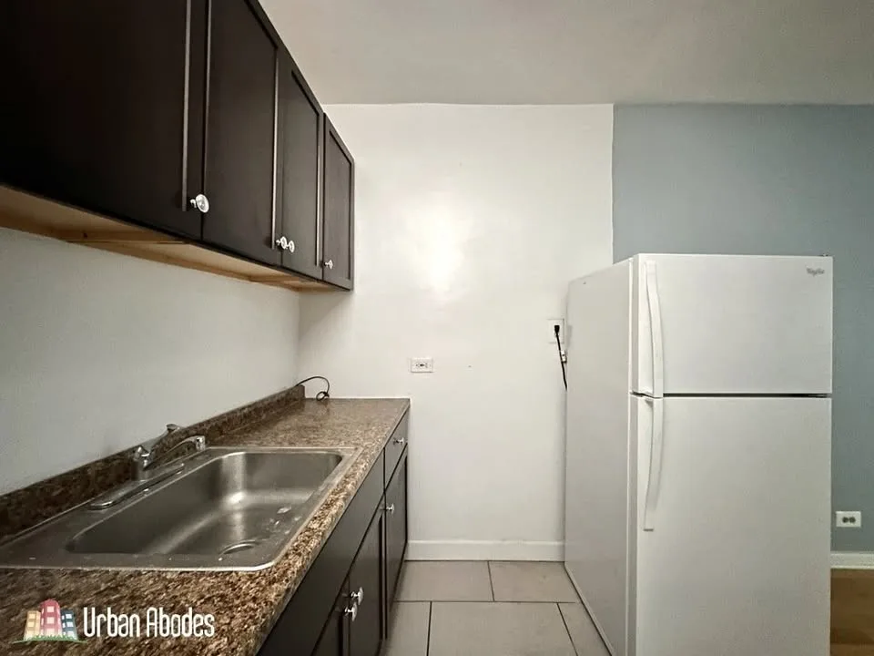 1 Bed 1 Bath Apartment image indicator(6)
