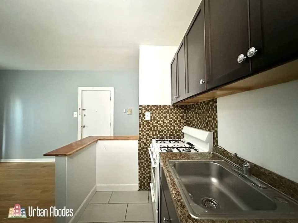 1 Bed 1 Bath Apartment image indicator(7)
