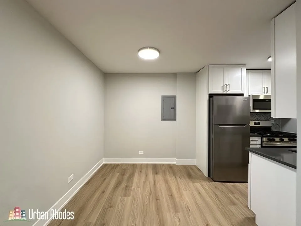 1 Bed 1 Bath Apartment image indicator(9)