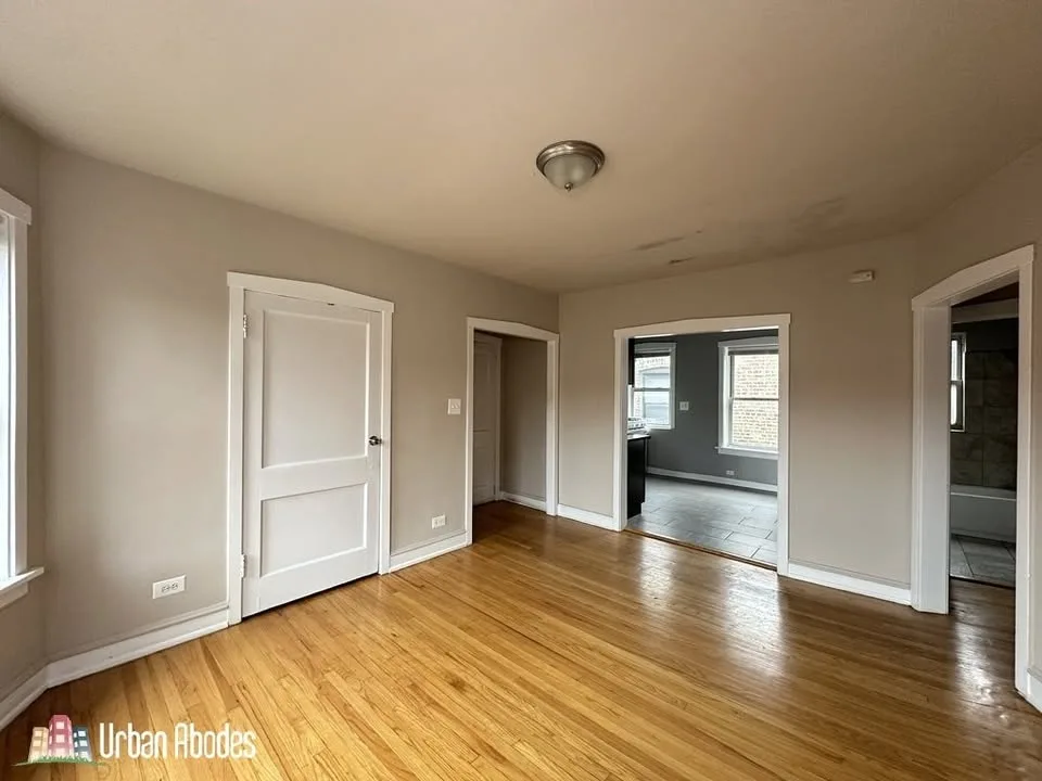 1 Bed 1 Bath Apartment image indicator(10)