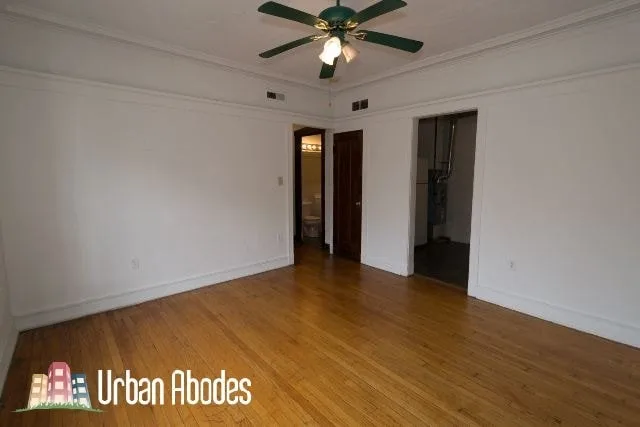 2 Beds 1 Bath Apartment image indicator(7)