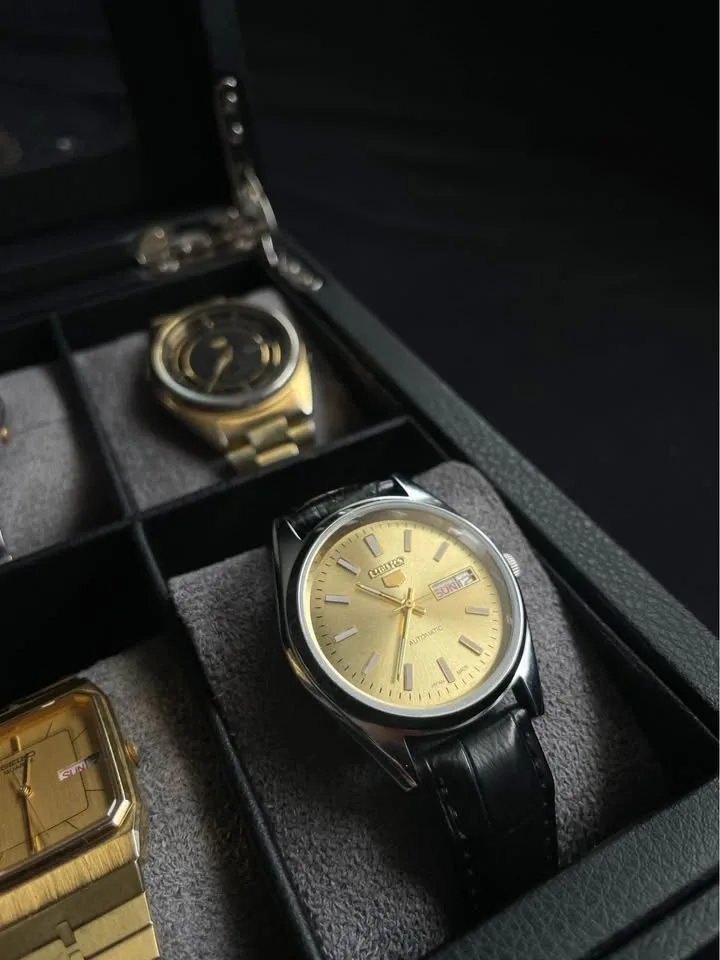 Vintage Seiko 5 Automatic Movement image indicator(3)