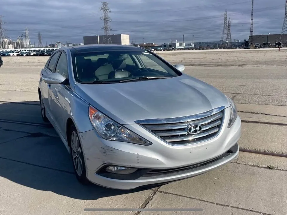 2014 Hyundai sonata *no accident*only 76k kms image indicator(7)