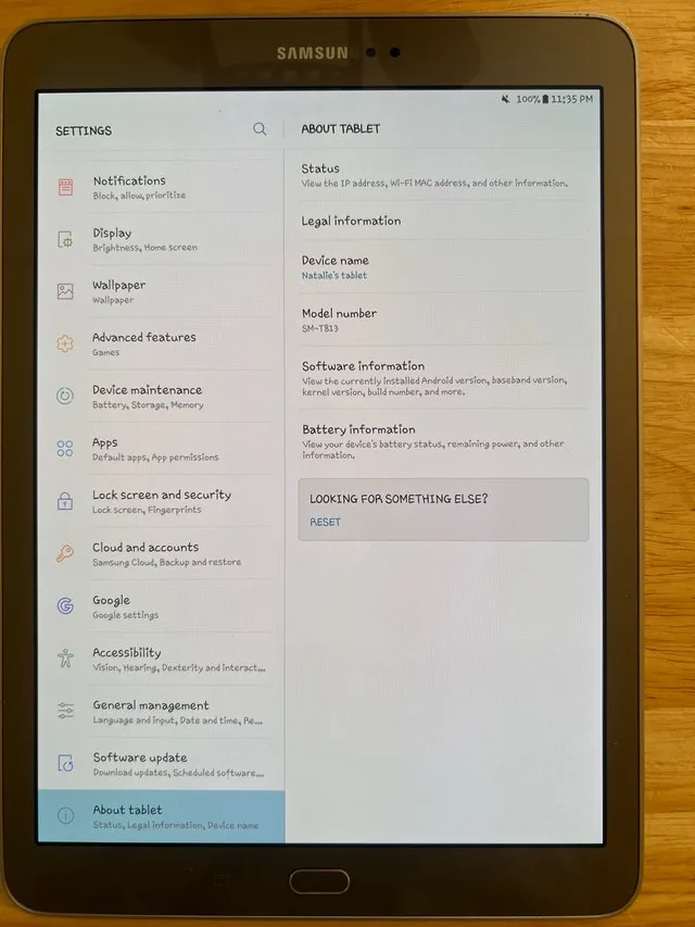 Samsung Tablet - Like NEW