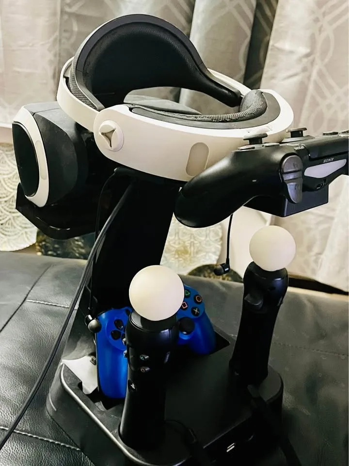 🔥 PS4 PRO 1TB + PSVR FULL BUNDLE — PRISTINE / BARELY USED 🔥 image indicator(4)