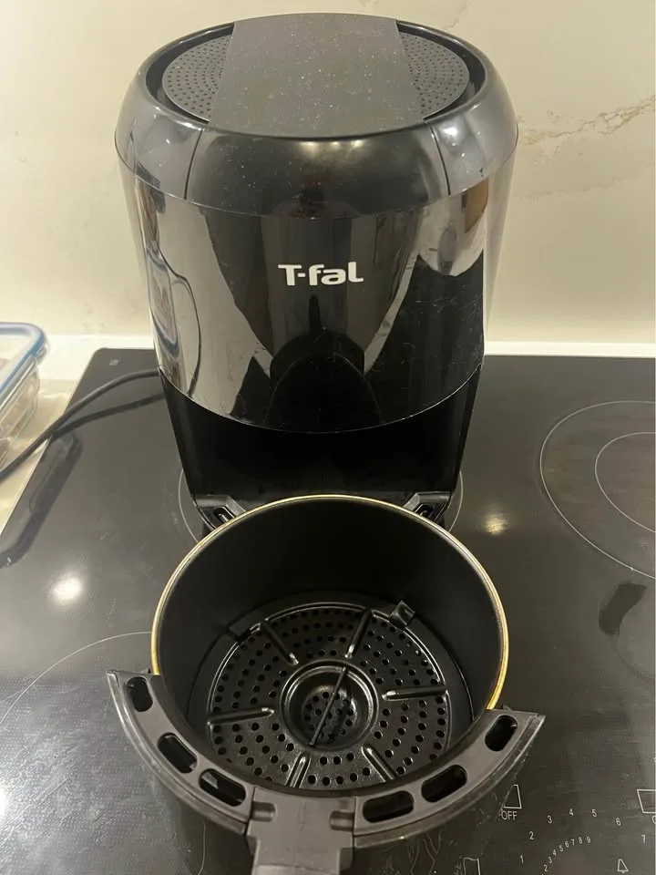T-fal Air Fryer – Works Perfectly! Healthy Cooking Made Easy image indicator(2)