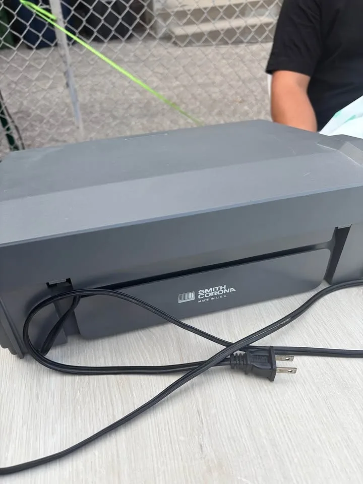 Portable Smith Corona Electric Typewriter image indicator(3)