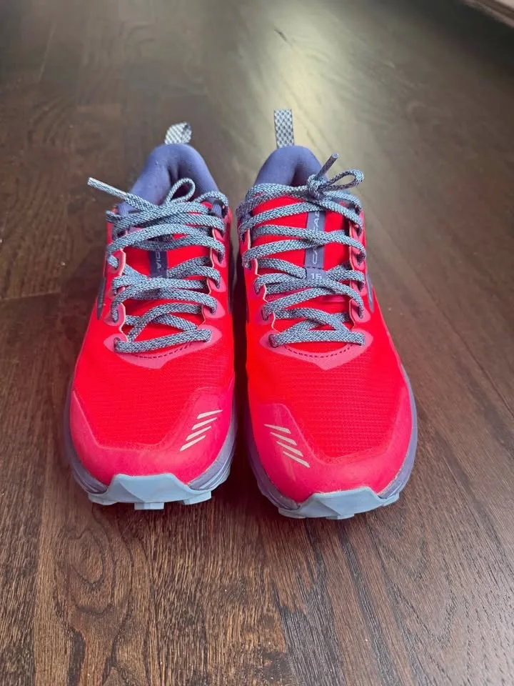 Brooks Women's Cascadia size 7