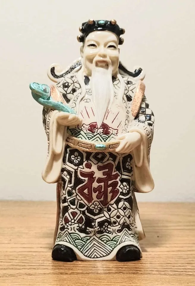 Vtg Chinese Hand Carved The 3 Emperors Set image indicator(8)